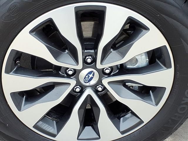 Certified 2025 Subaru Outback Touring XT w/ Popular Package #2 image 4