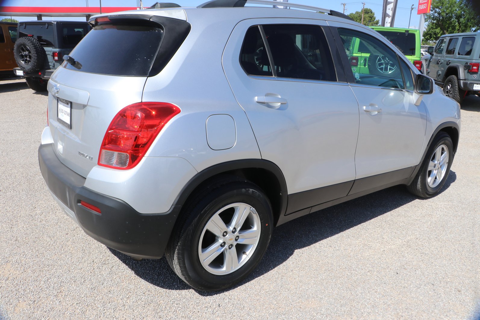 Used 2016 Chevrolet Trax LT w/ LPO, Cargo Package FWD image 7