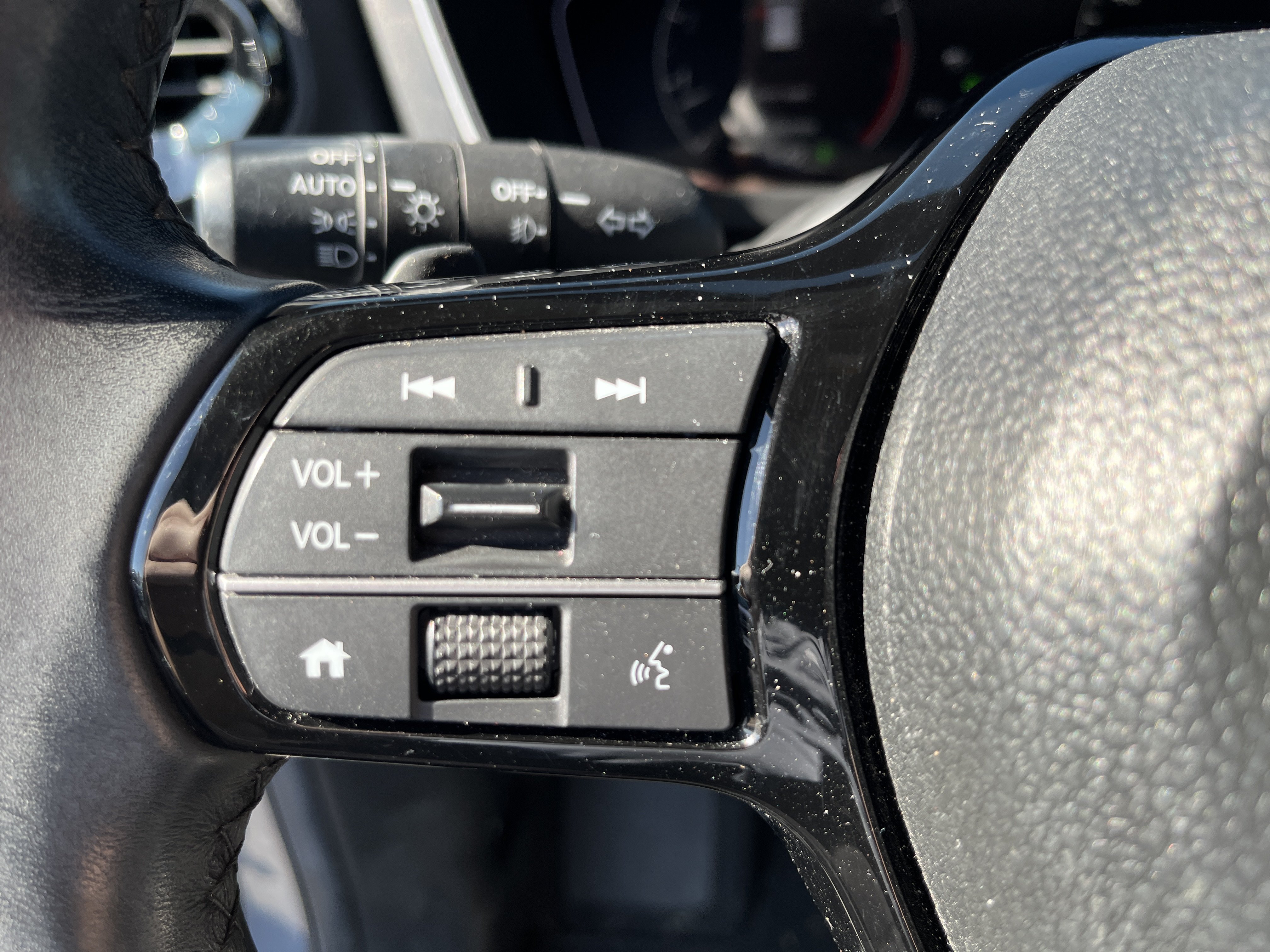 Used 2025 Honda Pilot Touring image 25