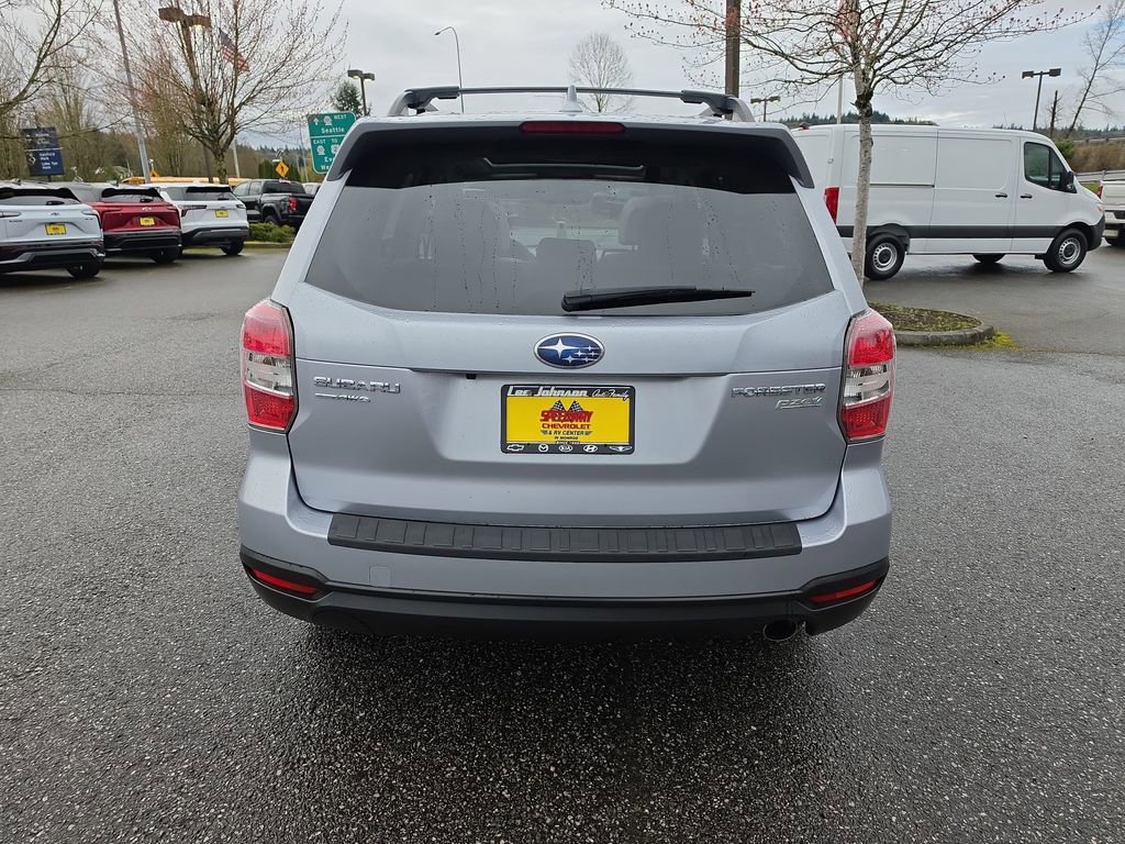 Used 2016 Subaru Forester 2.5i Touring w/ Popular Package #2 AWD/4WD image 5