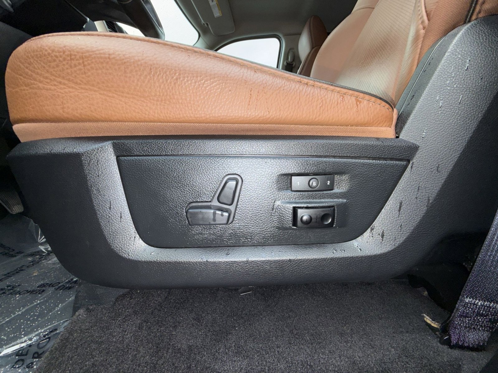 Used 2016 RAM 1500 Laramie Longhorn w/ Convenience Group image 14