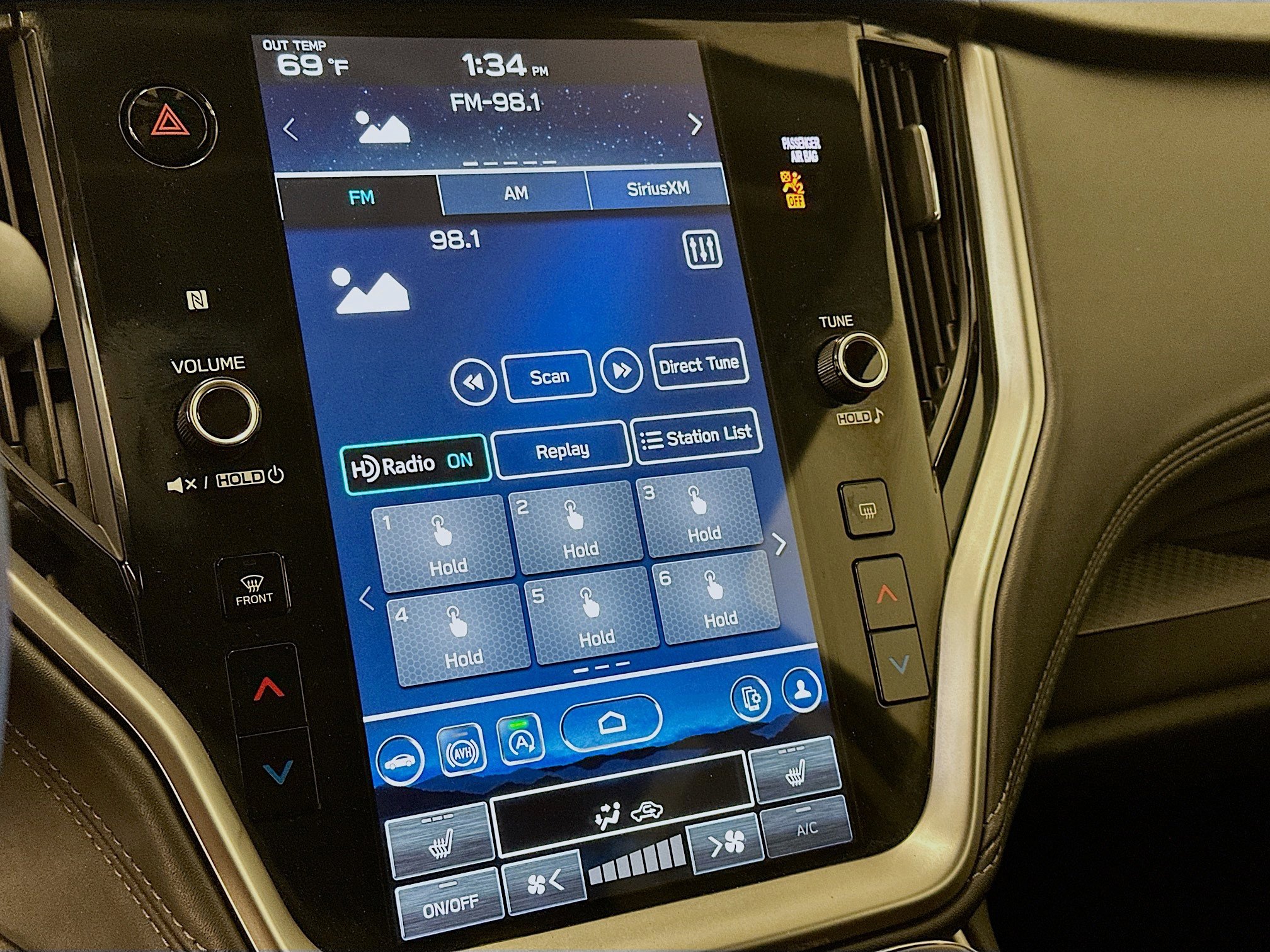 Used 2025 Subaru Outback Premium image 21