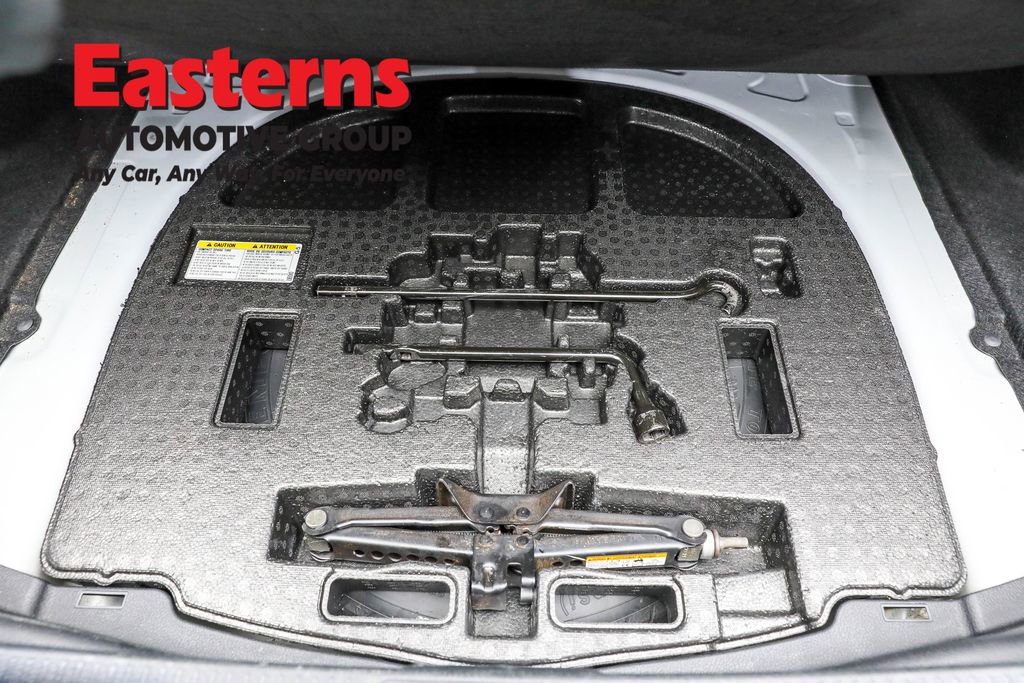 Used 2019 Toyota Camry XLE image 22