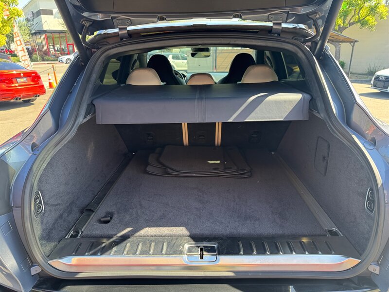 Used 2022 Aston Martin DBX AWD/4WD image 17