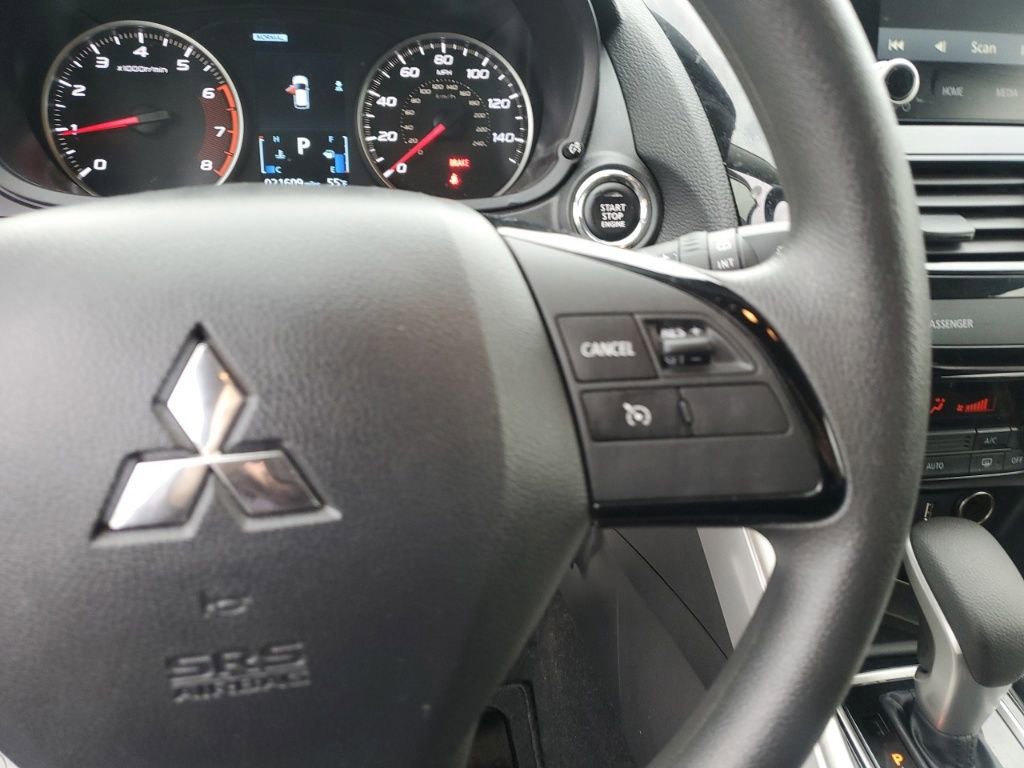 Used 2024 Mitsubishi Eclipse Cross Black Edition image 17