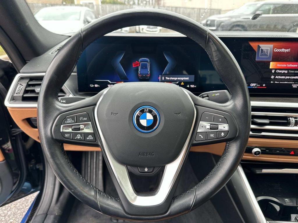 Used 2023 BMW i4 eDrive35 image 16