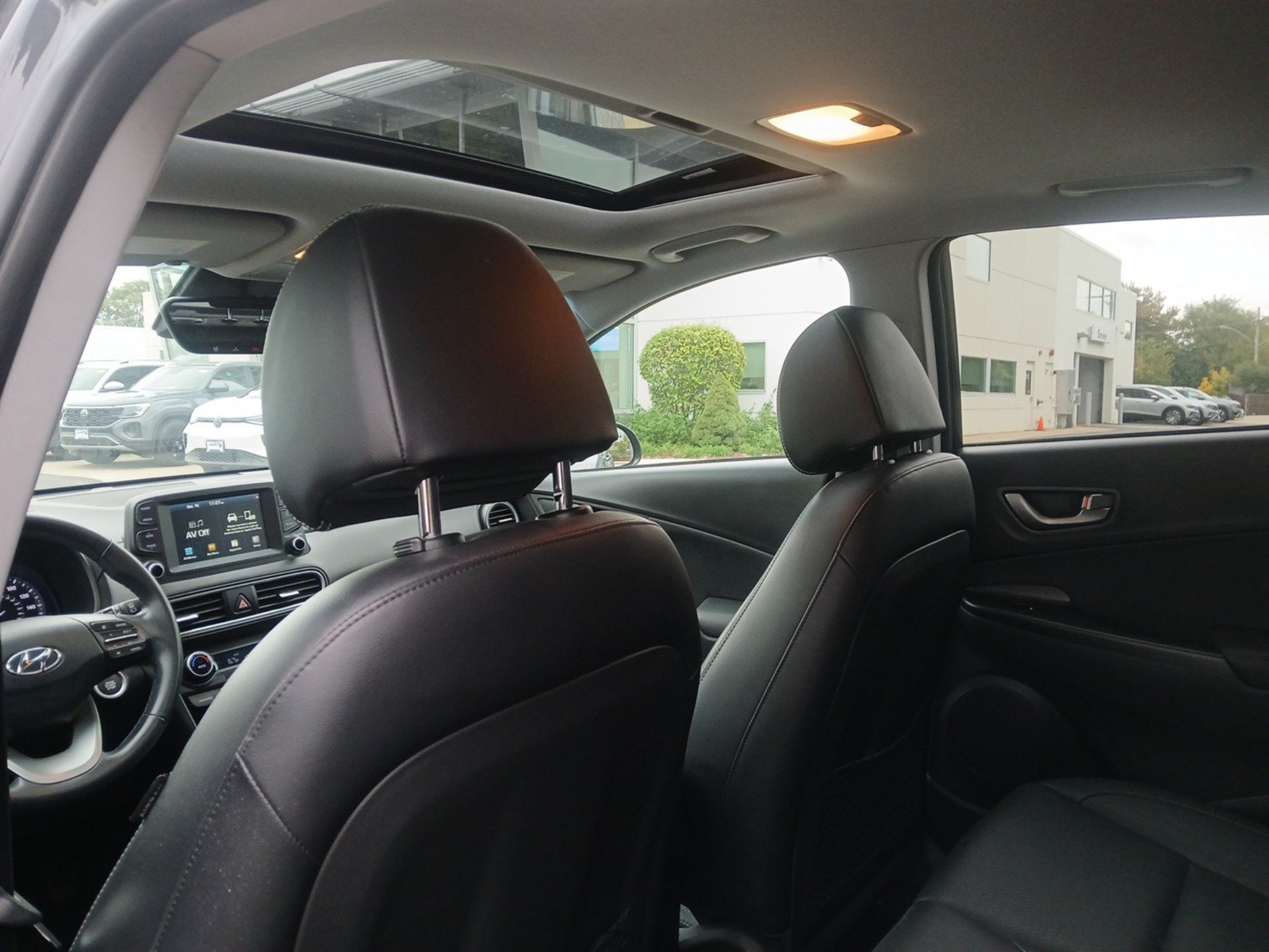 Used 2020 Hyundai Kona Limited AWD/4WD image 21