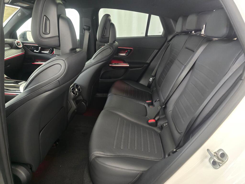New 2026 Mercedes-Benz GLC 300 4MATIC image 18