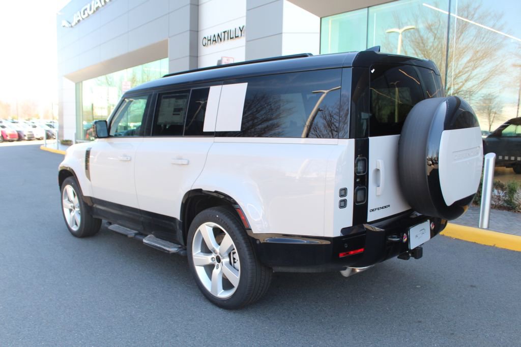 New 2026 Land Rover Defender 130 X-Dynamic SE image 10