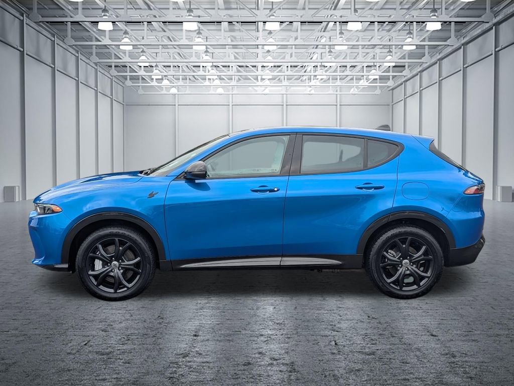 Used 2024 Dodge Hornet R/T Plus w/ R/T Blacktop Package image 2