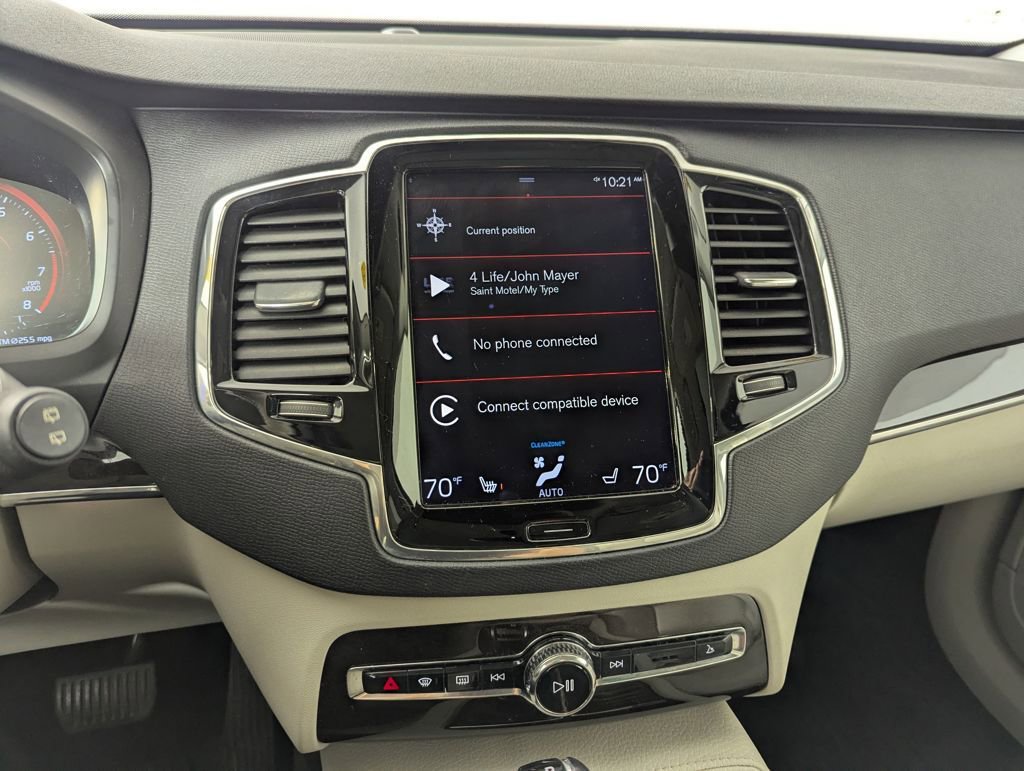 Used 2017 Volvo XC90 T6 Momentum w/ Vision Package image 14