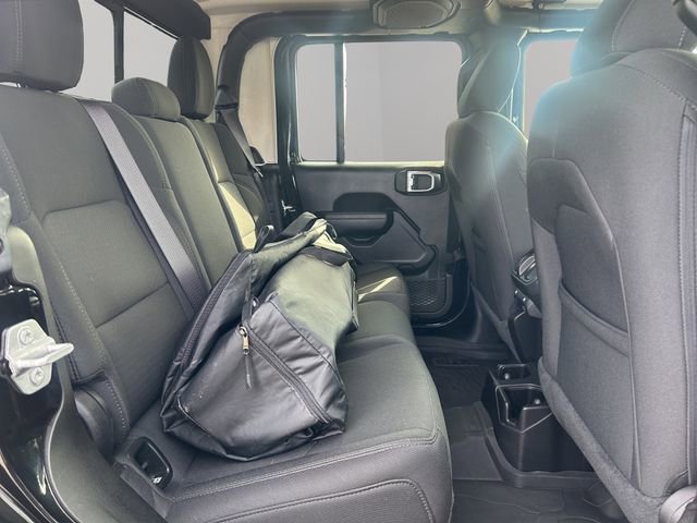 Used 2022 Jeep Gladiator Sport image 23