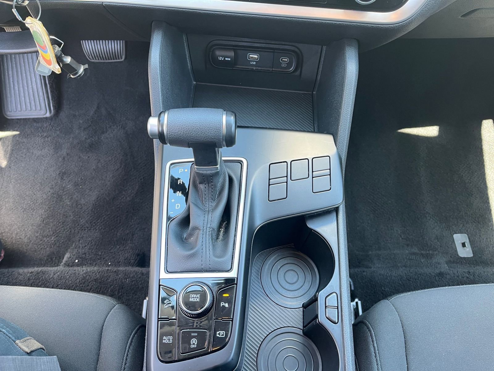 Used 2025 Kia Sportage LX FWD image 40