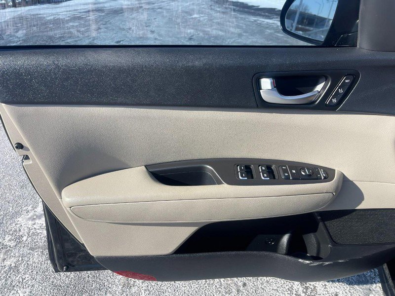 Used 2016 Kia Optima LX w/ Technology Package image 17