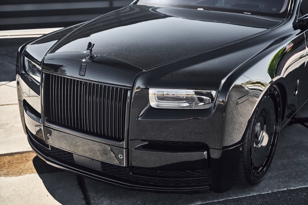 Used 2024 Rolls-Royce Phantom Sedan w/ The Phantom Package RWD image 6