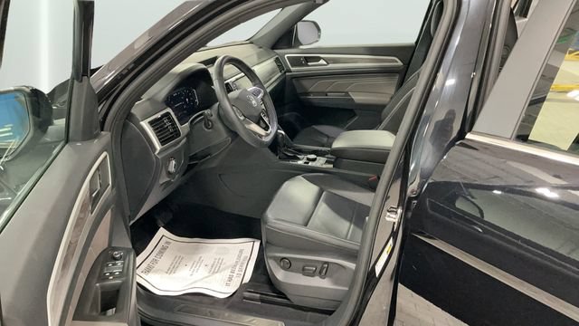 Used 2023 Volkswagen Atlas Cross Sport SE AWD/4WD image 16