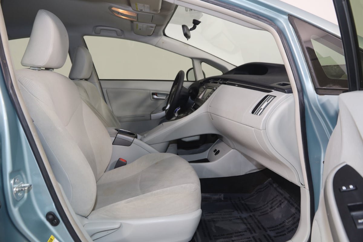 Used 2014 Toyota Prius Two FWD image 9