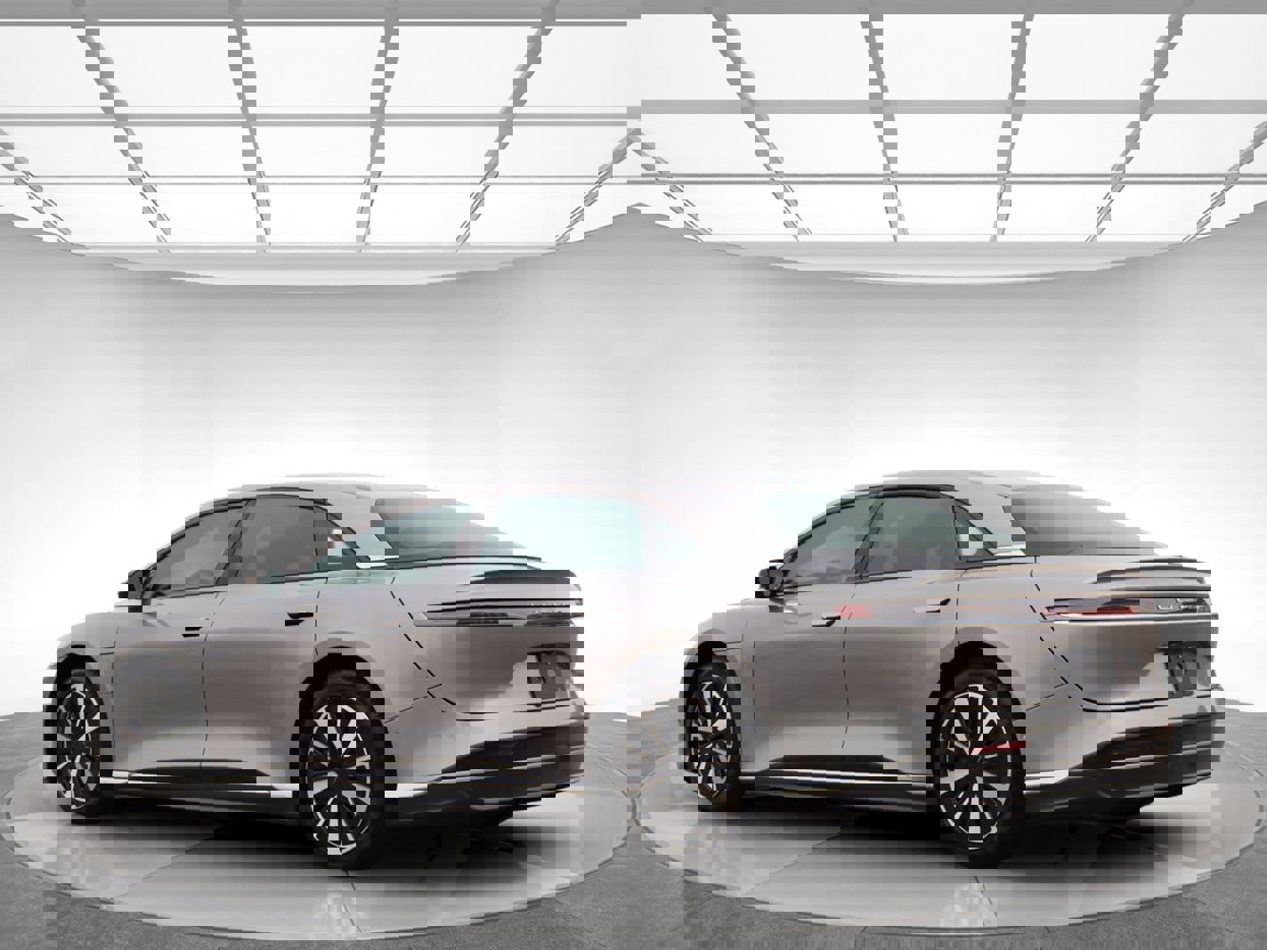 Used 2024 Lucid Air Touring image 6