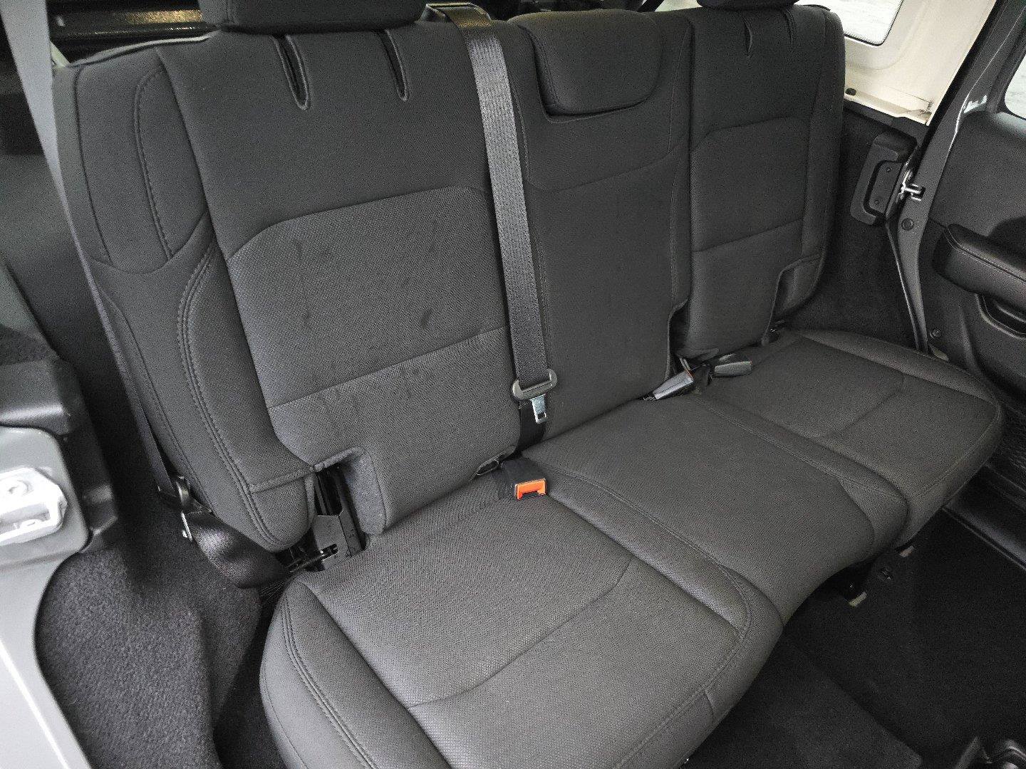 Used 2021 Jeep Wrangler Unlimited Sahara w/ Uconnect 4C Nav & Sound Group AWD/4WD image 19