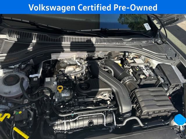Certified 2025 Volkswagen Jetta SE w/ Sunroof Package image 25
