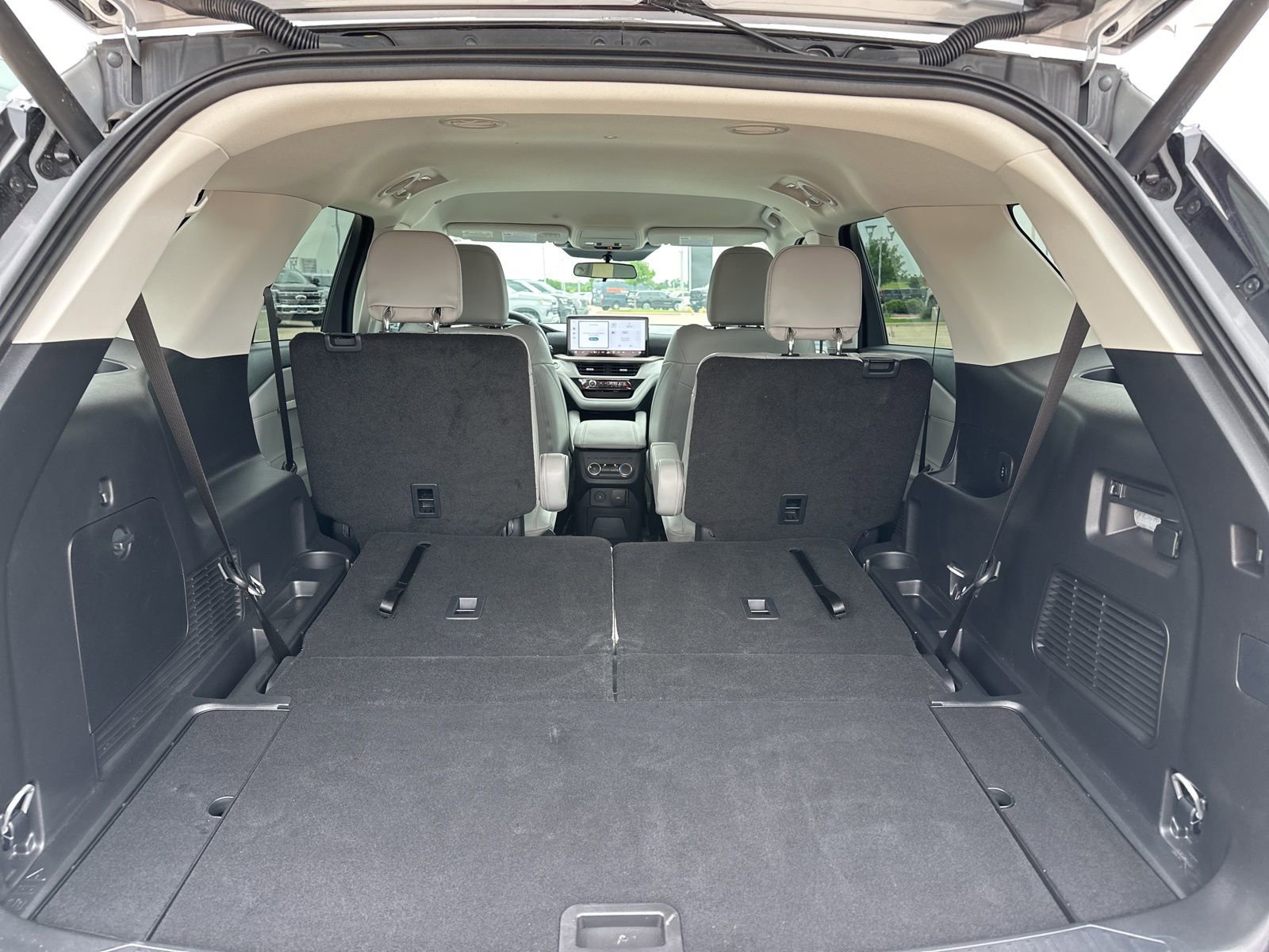 New 2025 Ford Explorer Active w/ Active Comfort Package RWD image 29