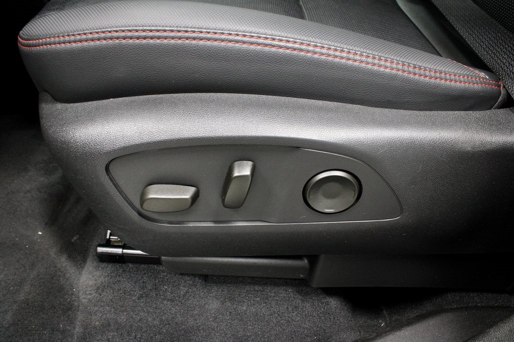 Used 2024 Chevrolet Traverse RS image 27