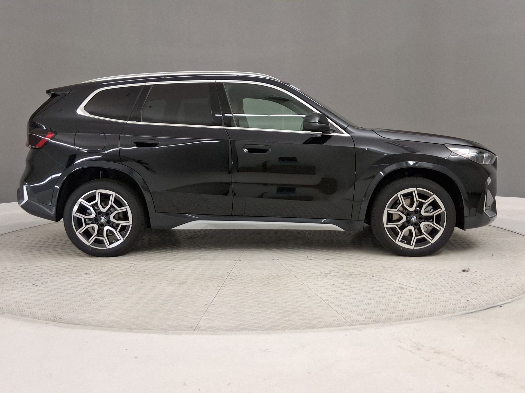 New 2026 BMW X1 xDrive28i w/ Convenience Package AWD/4WD image 6