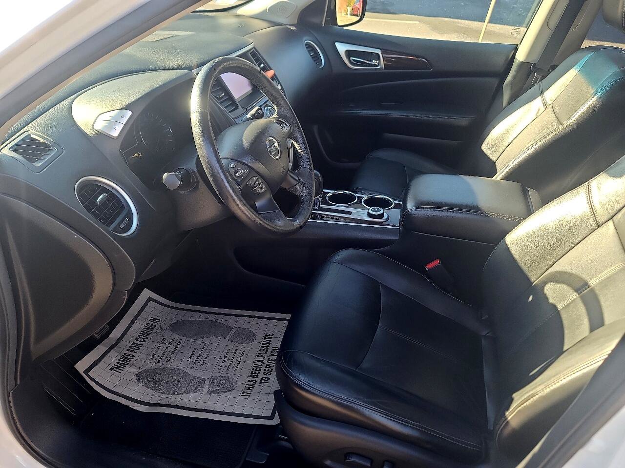 Used 2013 Nissan Pathfinder SL w/ SL Premium Pkg image 10