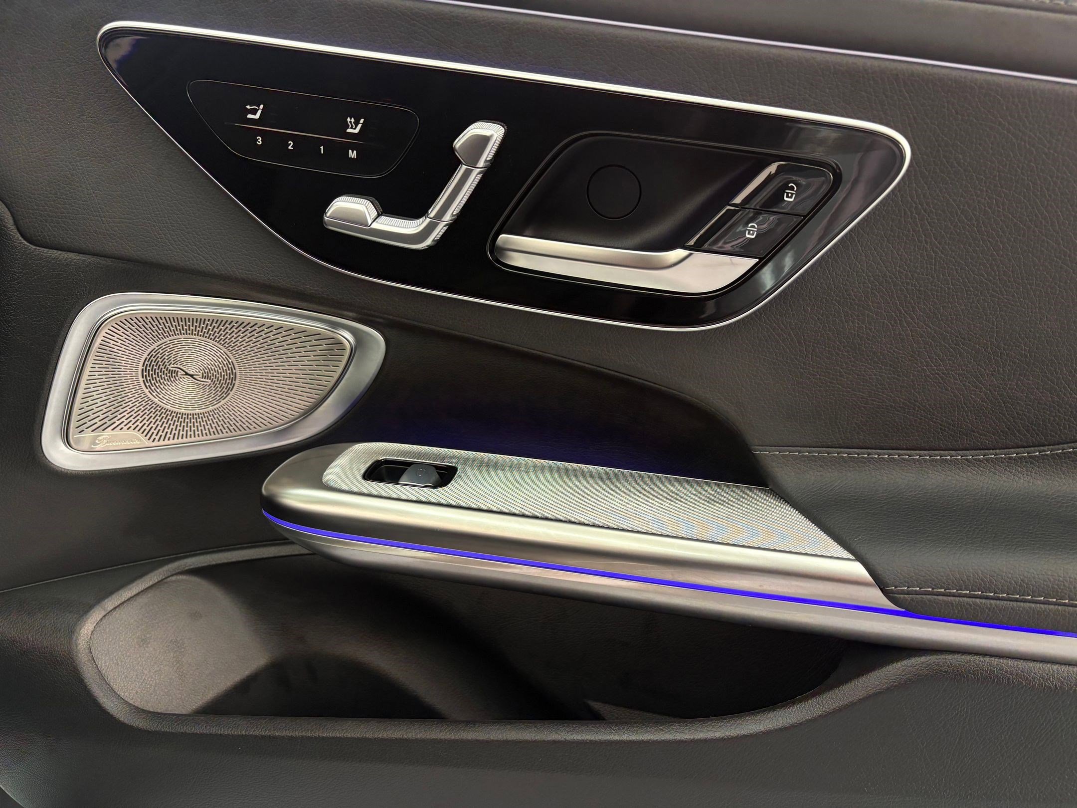 Used 2025 Mercedes-Benz CLE 450 4MATIC Cabriolet image 19