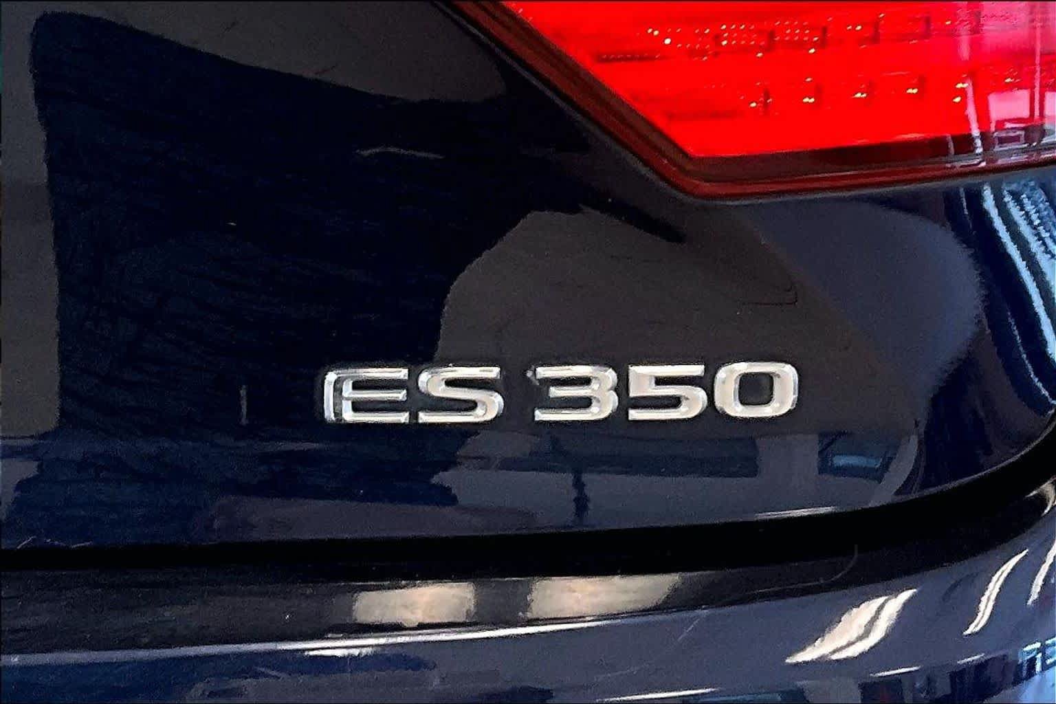 Used 2015 Lexus ES 350 w/ Luxury Package FWD image 27