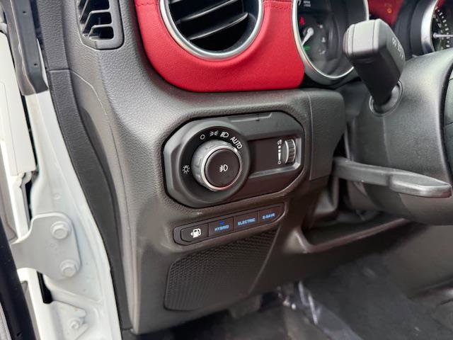 Used 2023 Jeep Wrangler Unlimited Rubicon 4xe image 21