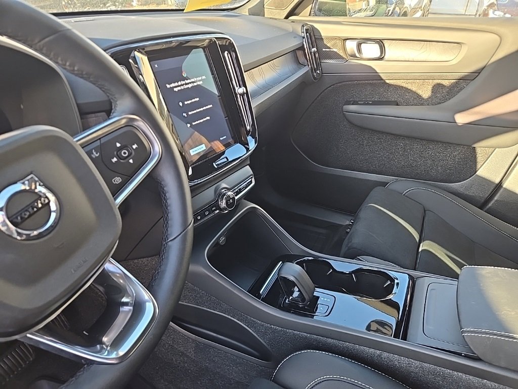 Certified 2024 Volvo XC40 Recharge Ultimate w/ Protection Package Premier image 10