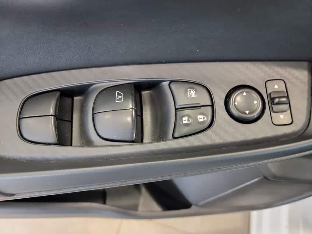 Used 2025 Nissan Sentra SV w/ All-Weather Package FWD image 44
