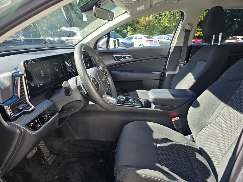 Used 2023 Kia Sportage LX AWD/4WD image 8