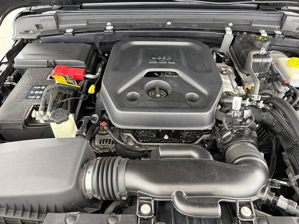 Used 2023 Jeep Wrangler Sport AWD/4WD image 16