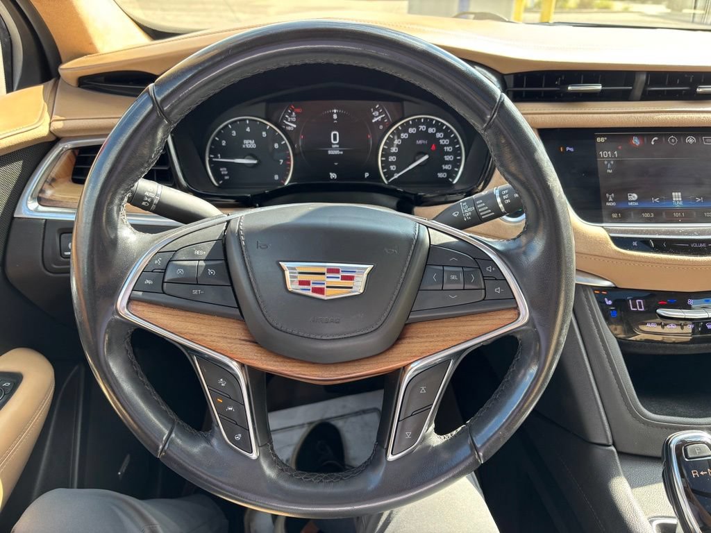 Used 2018 Cadillac XT5 Platinum AWD/4WD image 24