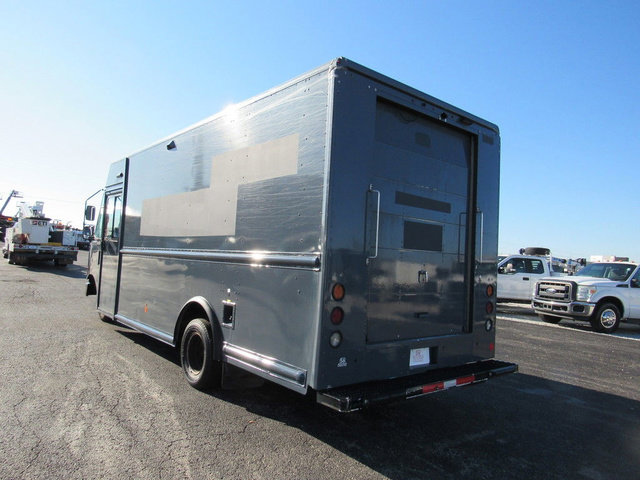 Used 2019 Ford E-450 and Econoline 450 Super Duty RWD image 7