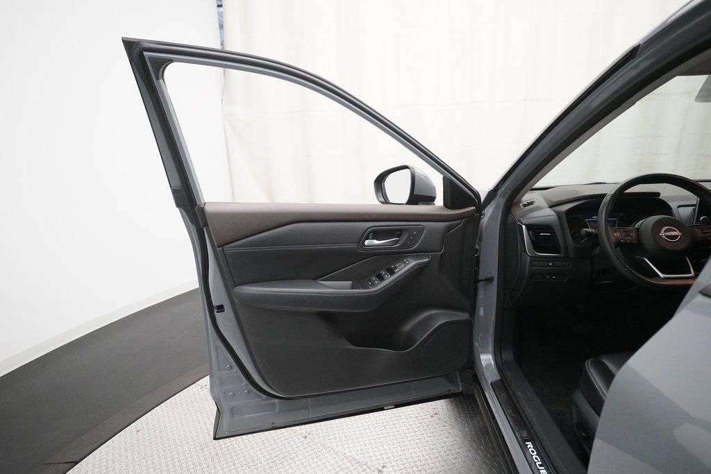 Certified 2023 Nissan Rogue SL image 29