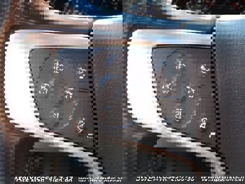 Used 2019 GMC Yukon XL SLT image 30