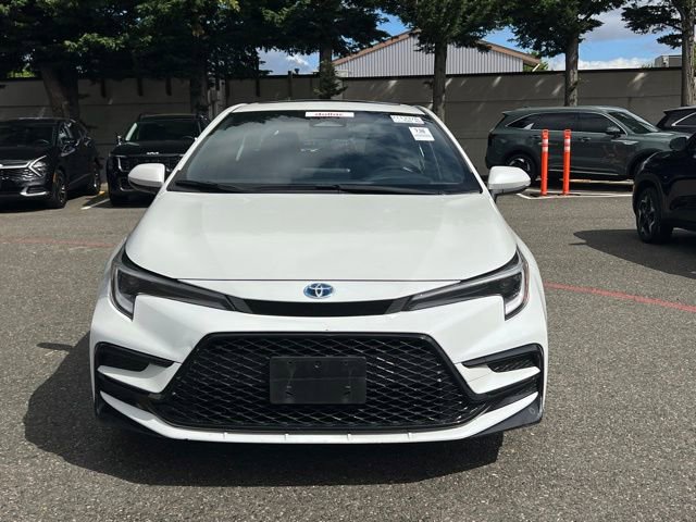 Used 2024 Toyota Corolla SE w/ SE Package FWD image 4