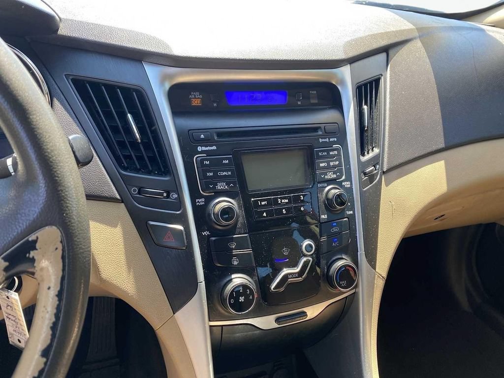 Used 2011 Hyundai Sonata GLS FWD image 16