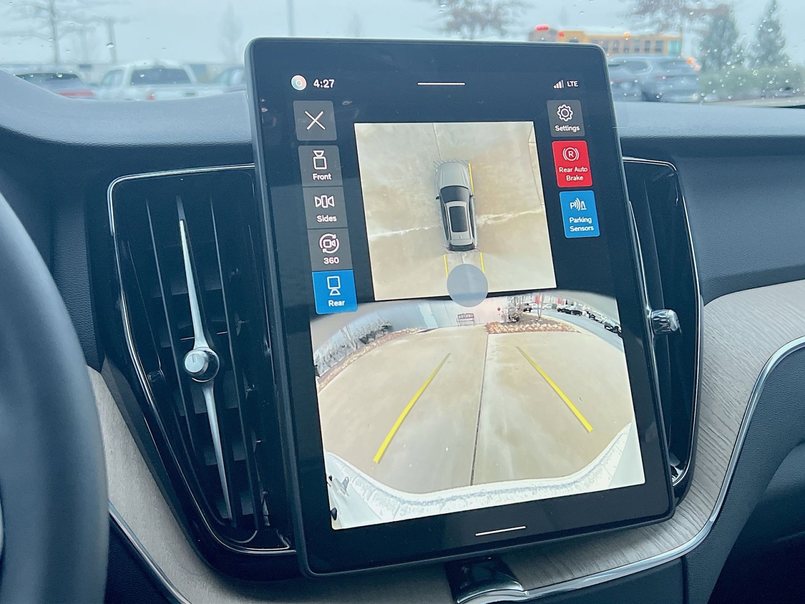 New 2026 Volvo XC60 B5 Plus w/ Protection Package Premier image 19