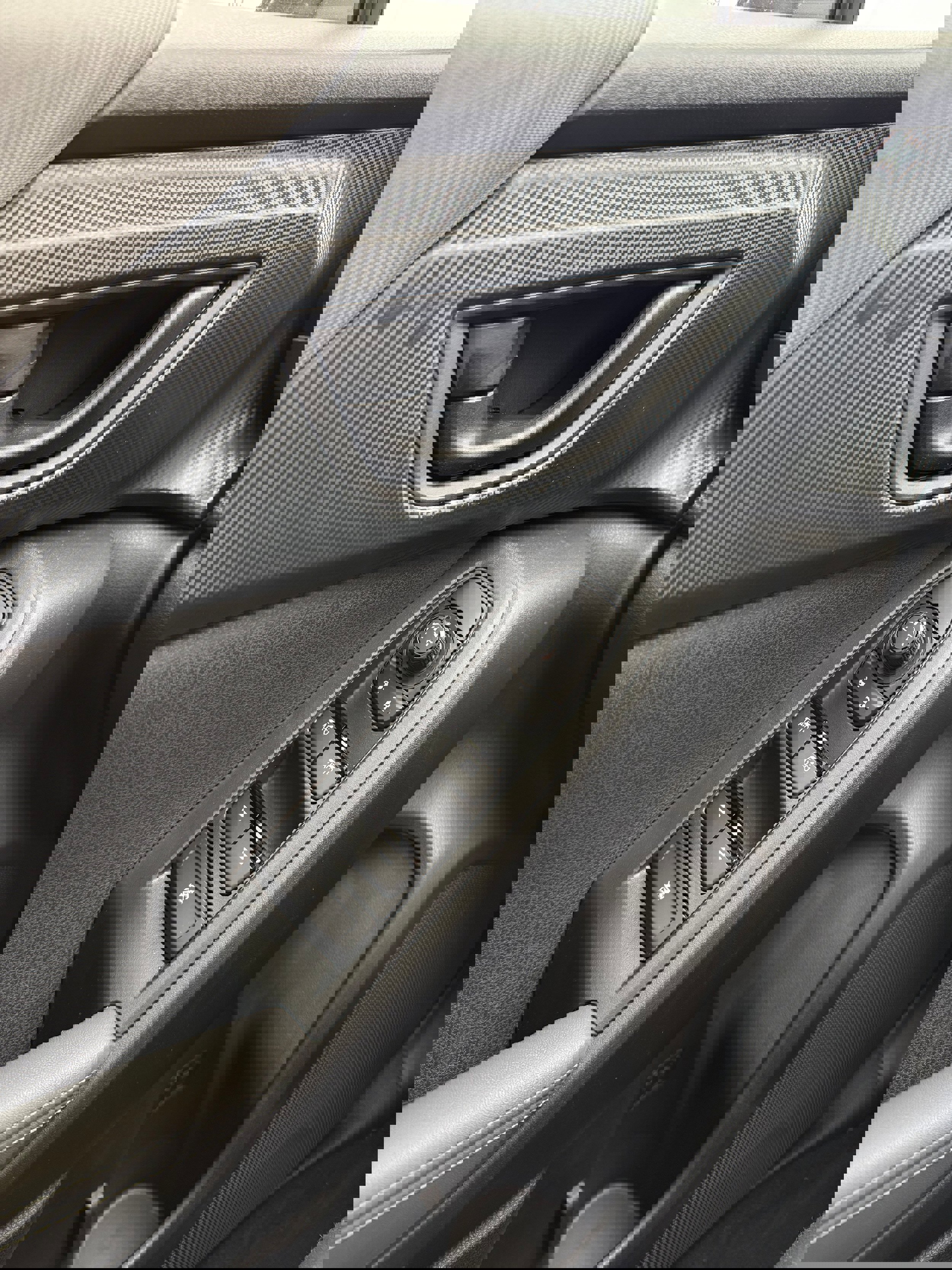 Certified 2025 Subaru Crosstrek 2.0i Premium image 13