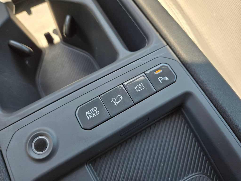 Certified 2024 Kia EV9 Light Long Range RWD image 33
