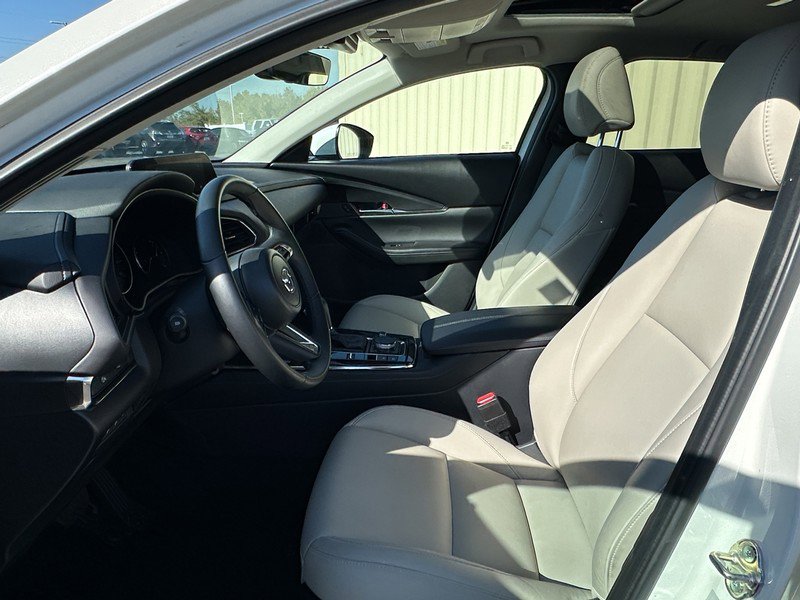 Certified 2025 MAZDA CX-30 AWD 2.5 S w/ Preferred Package image 19