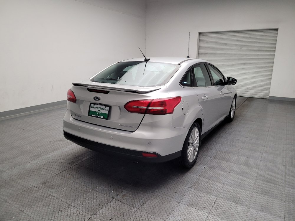 Used 2017 Ford Focus Titanium FWD image 9