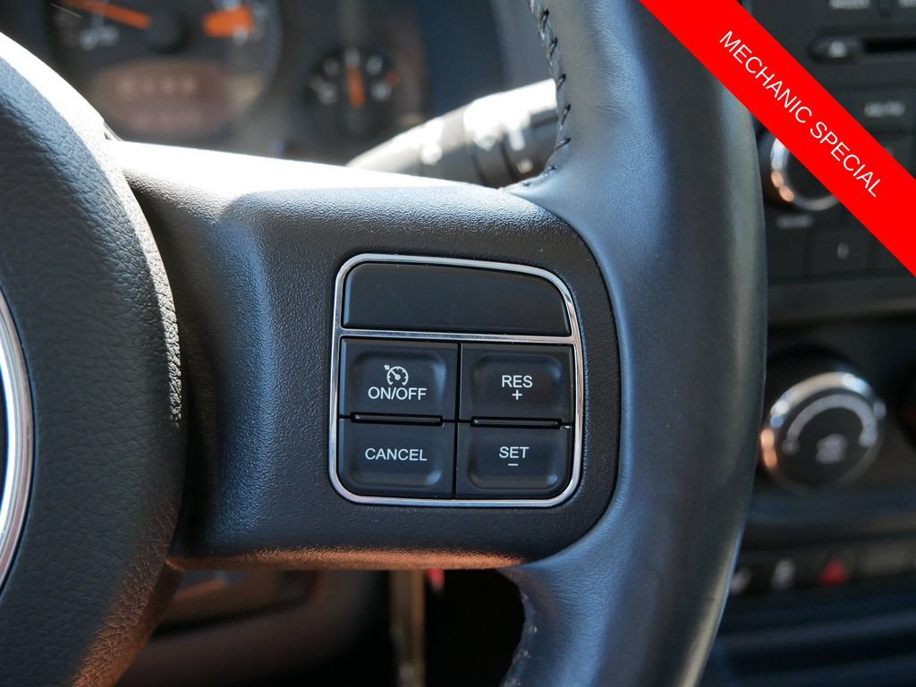 Used 2015 Jeep Patriot Latitude w/ Sun/Sound Group AWD/4WD image 17