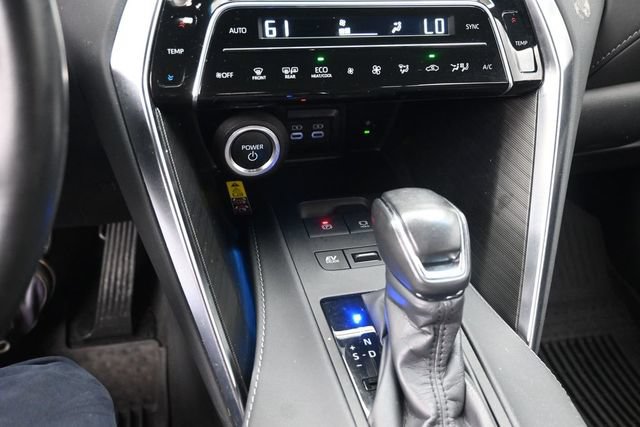 Certified 2024 Toyota Venza XLE AWD/4WD image 28