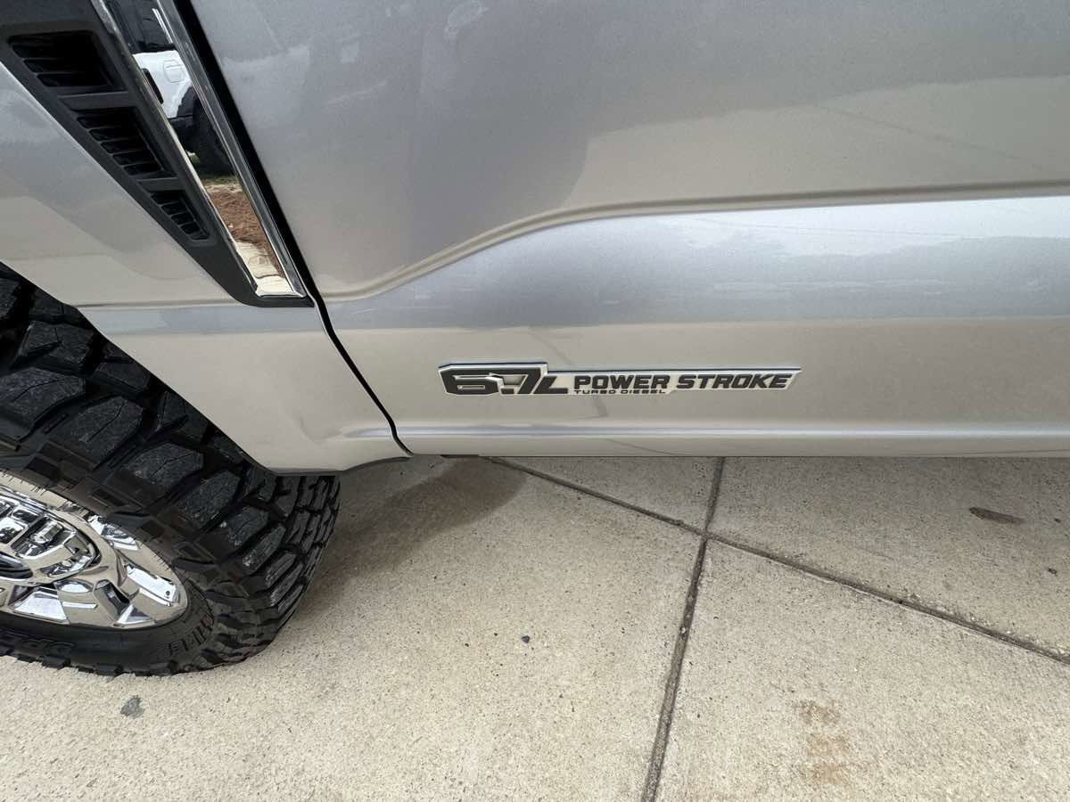 Used 2024 Ford F350 Lariat w/ Lariat Ultimate Package AWD/4WD image 21