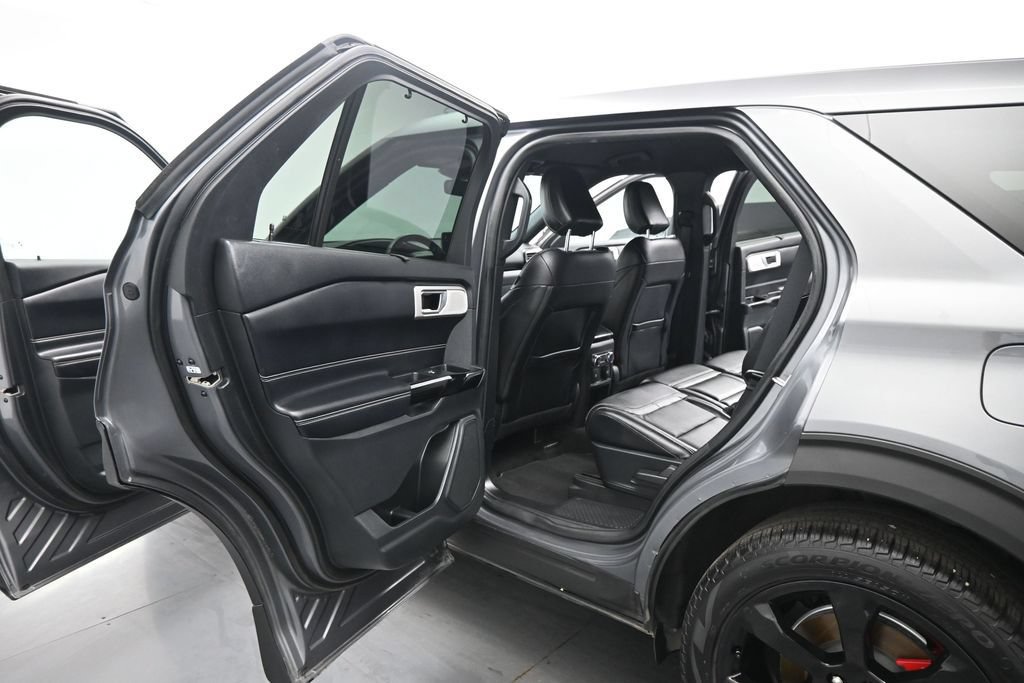 Used 2021 Ford Explorer ST w/ Equipment Group 401A AWD/4WD image 18